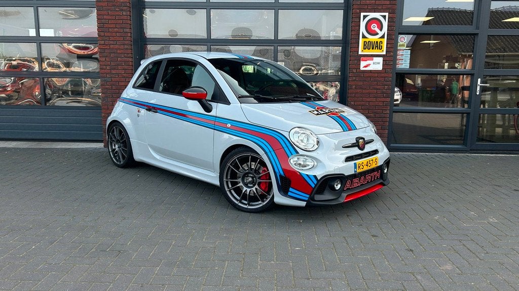 Fiat 500 1.4 T-Jet Abarth | Competizione | 242 pk | Akra | C, Voorwielaandrijving, Euro 6, 4 cilinders, 4 stoelen