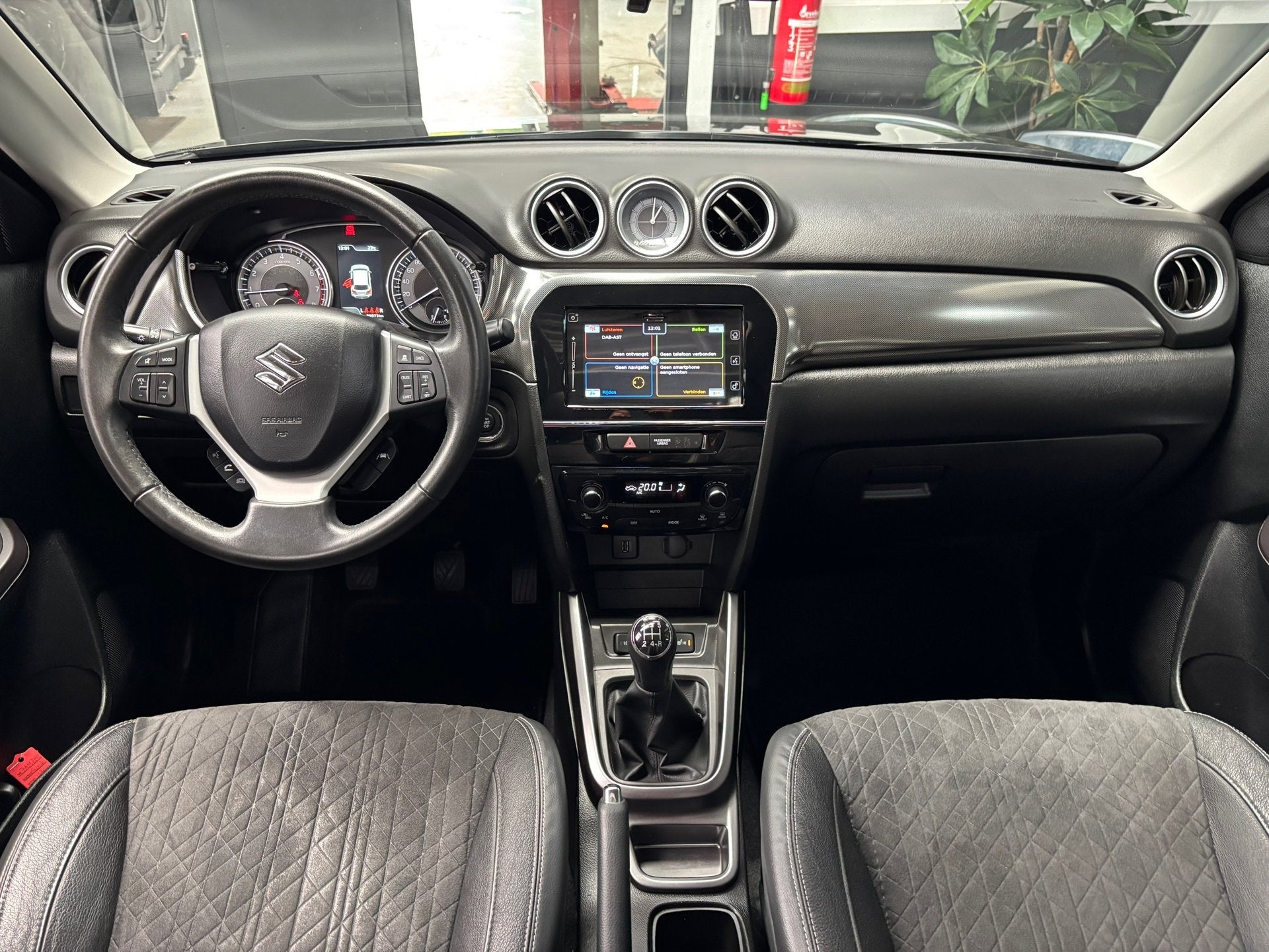 Foto 20 van Suzuki VITARA 1.0 Boosterjet Stijl