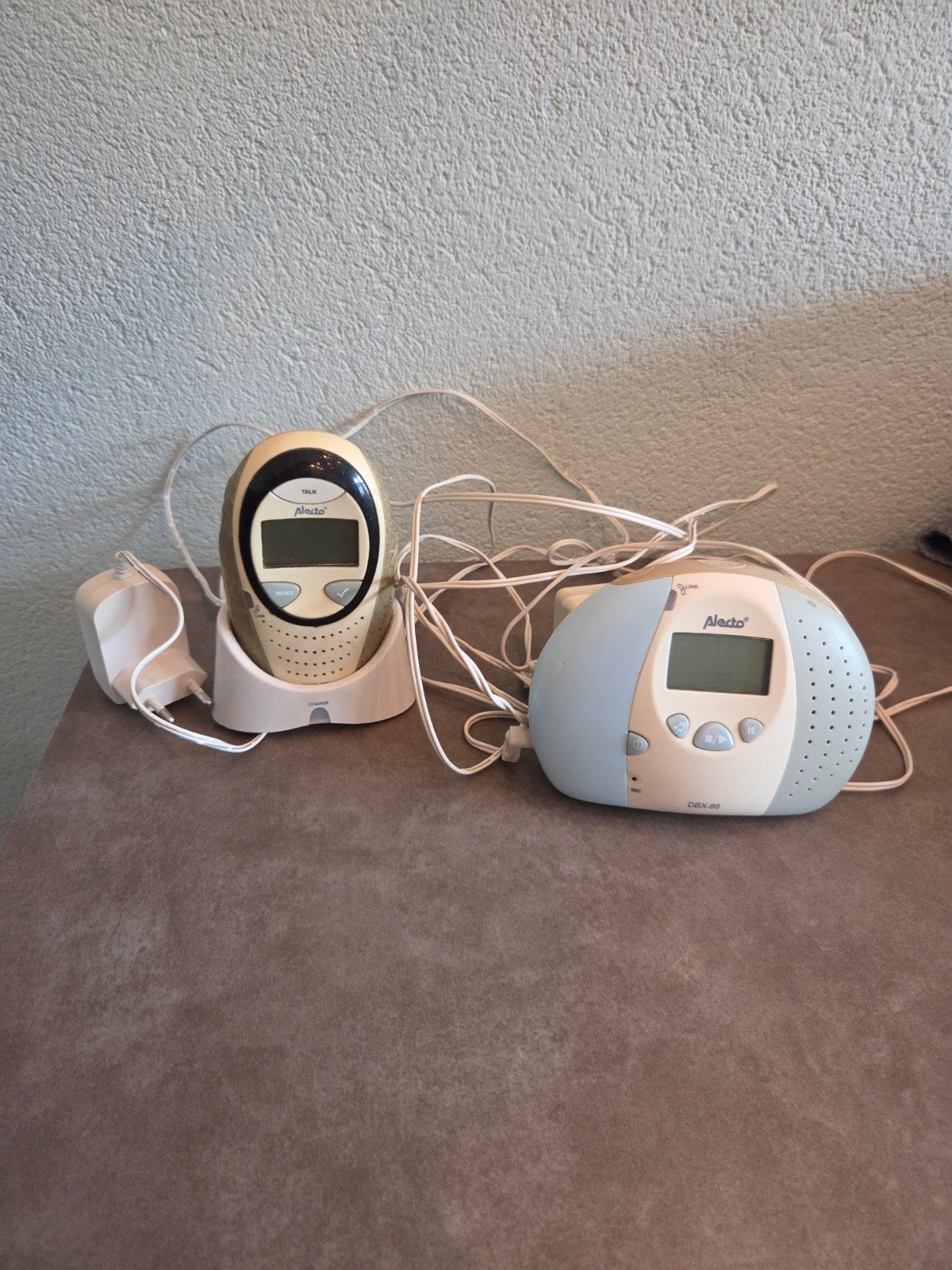 GRATIS-Alecto DBX-88 Babyfoon - Ouderunit defect, babyunit, Ophalen of Verzenden, Gebruikt, 100 tot 250 meter, Digitaal