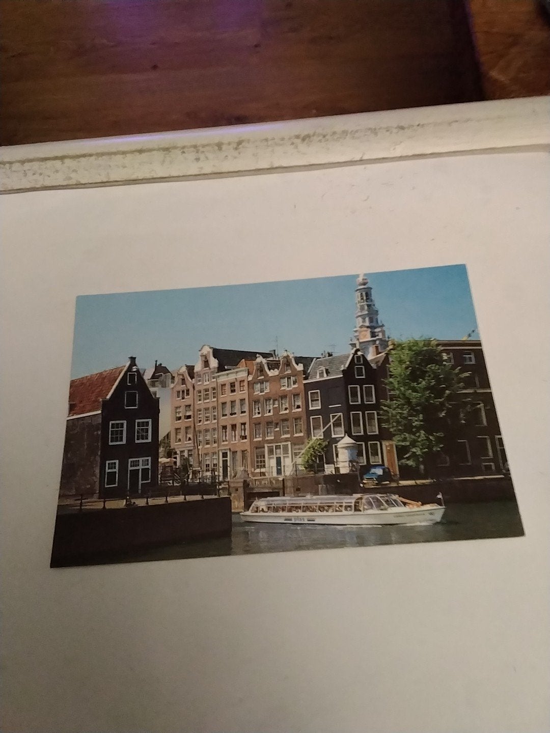 Ansichtkaart Amsterdam: Oude Schans met rondvaartboot, Ophalen of Verzenden