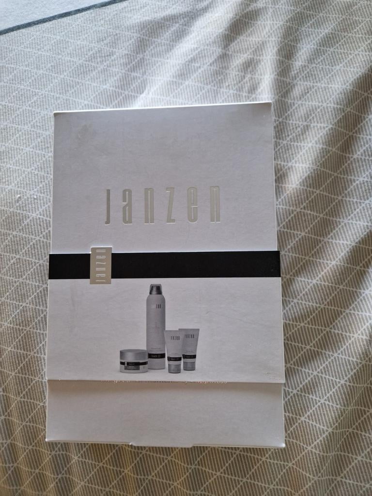 Janzen giftset Nieuw!!!, Sieraden, Tassen en Uiterlijk, Uiterlijk | Lichaamsverzorging, Ophalen of Verzenden, Nieuw, Bodylotion, Crème of Olie