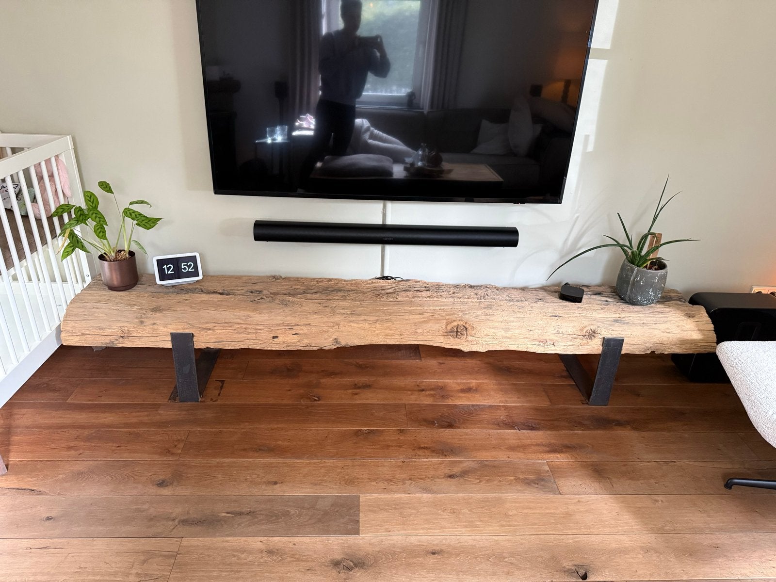 Robuust TV-meubel van oude bielzen, Ophalen, Gebruikt, 200 cm of meer, Minder dan 100 cm