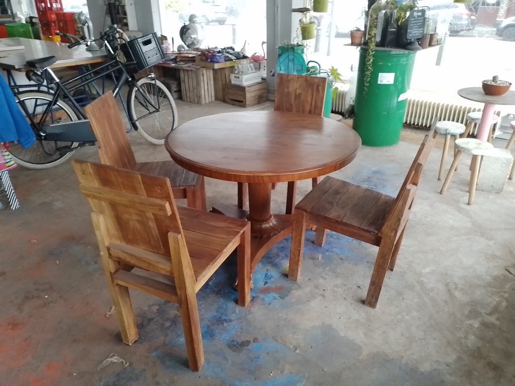 eettafel met massieve leeuwenpoten, fries, Ophalen, Gebruikt, Rond, Hout