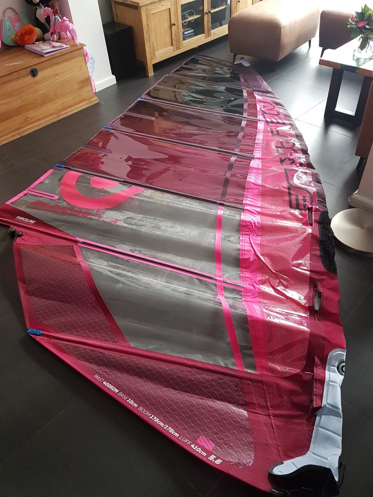 Te koop: Neilpryde evoX 5,6m2, Watersport en Boten, Ophalen, 5 tot 6.5 m², Zo goed als nieuw, Neilpryde