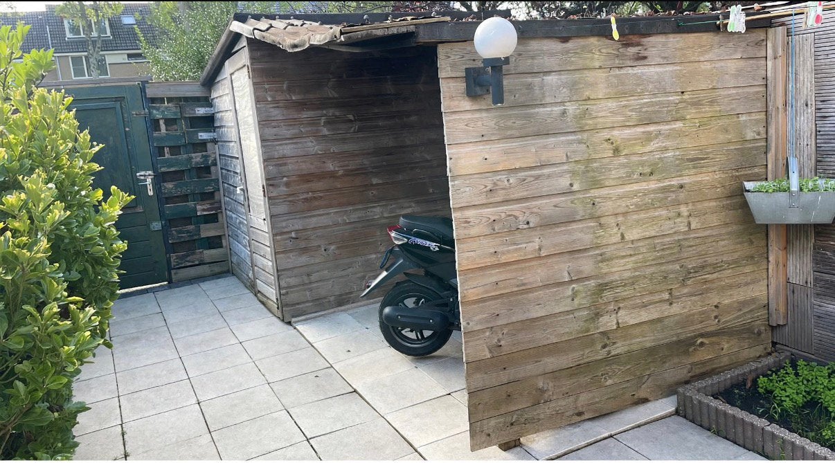 Tuinschuur  en fietsenhok, Tuin en Terras, Ophalen, Zo goed als nieuw, Hout