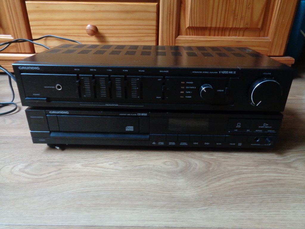 Grundig Versterker Amplifier V 4200 MK II Speler CD 8150, Ophalen, Gebruikt, 60 tot 120 watt, Overige merken