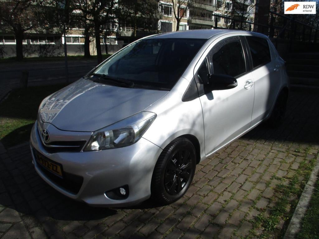 Toyota Yaris 1.0 VVT-i Comfort, Euro 5, Gebruikt, Bedrijf, Handgeschakeld