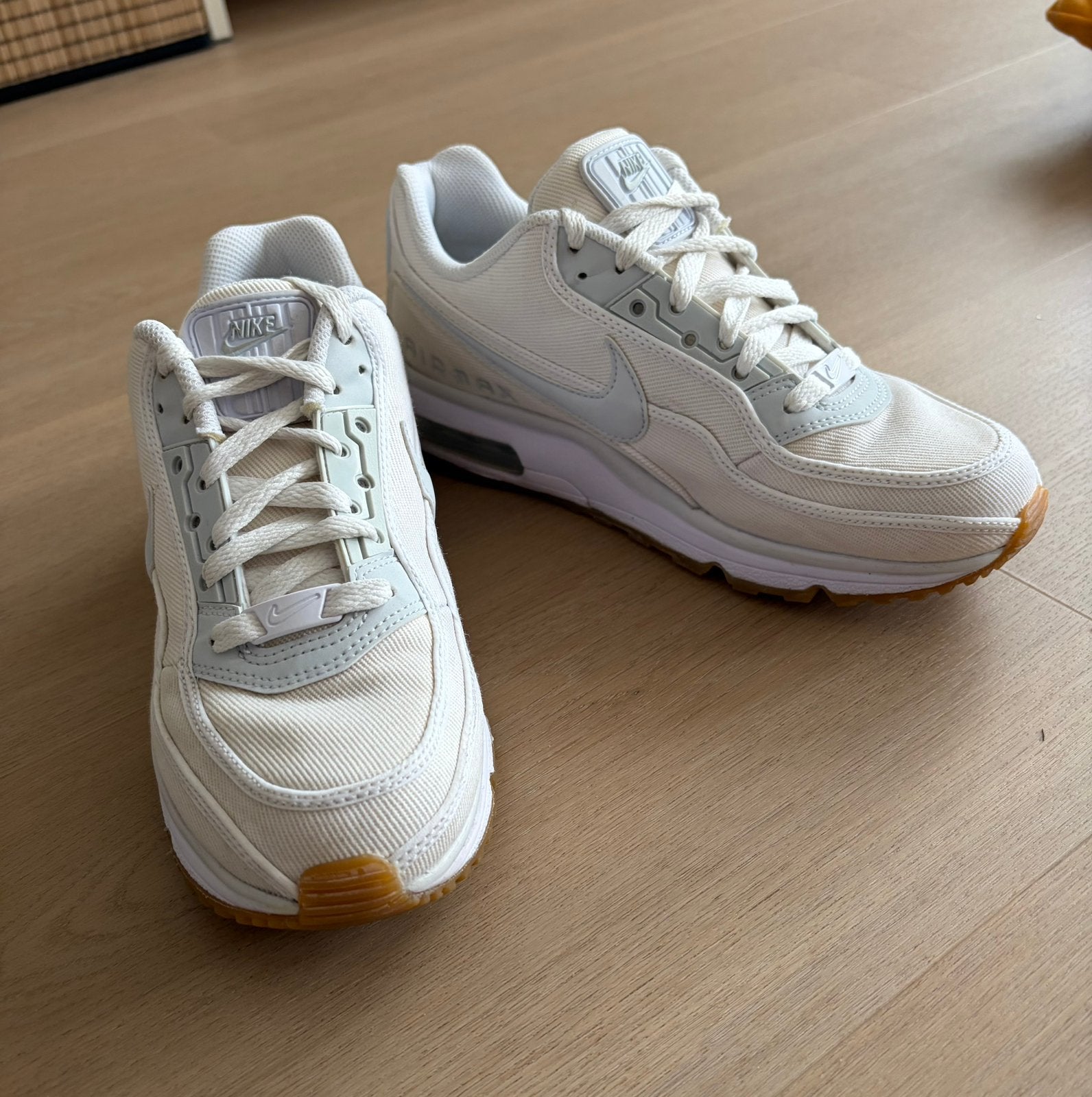 Nike air Sneakers dames, Kleding | Dames, Schoenen, Ophalen of Verzenden, Zo goed als nieuw, Sneakers of Gympen
