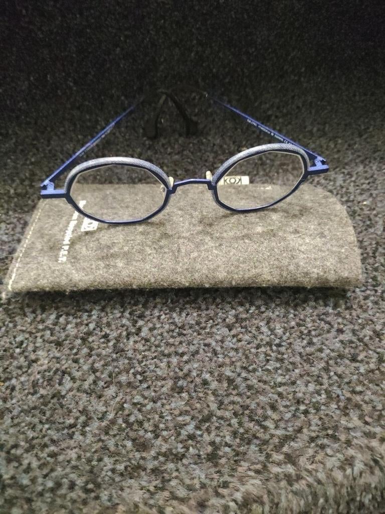 Stijlvolle bril met blauw titanium montuur, Ophalen, Bril, Overige merken