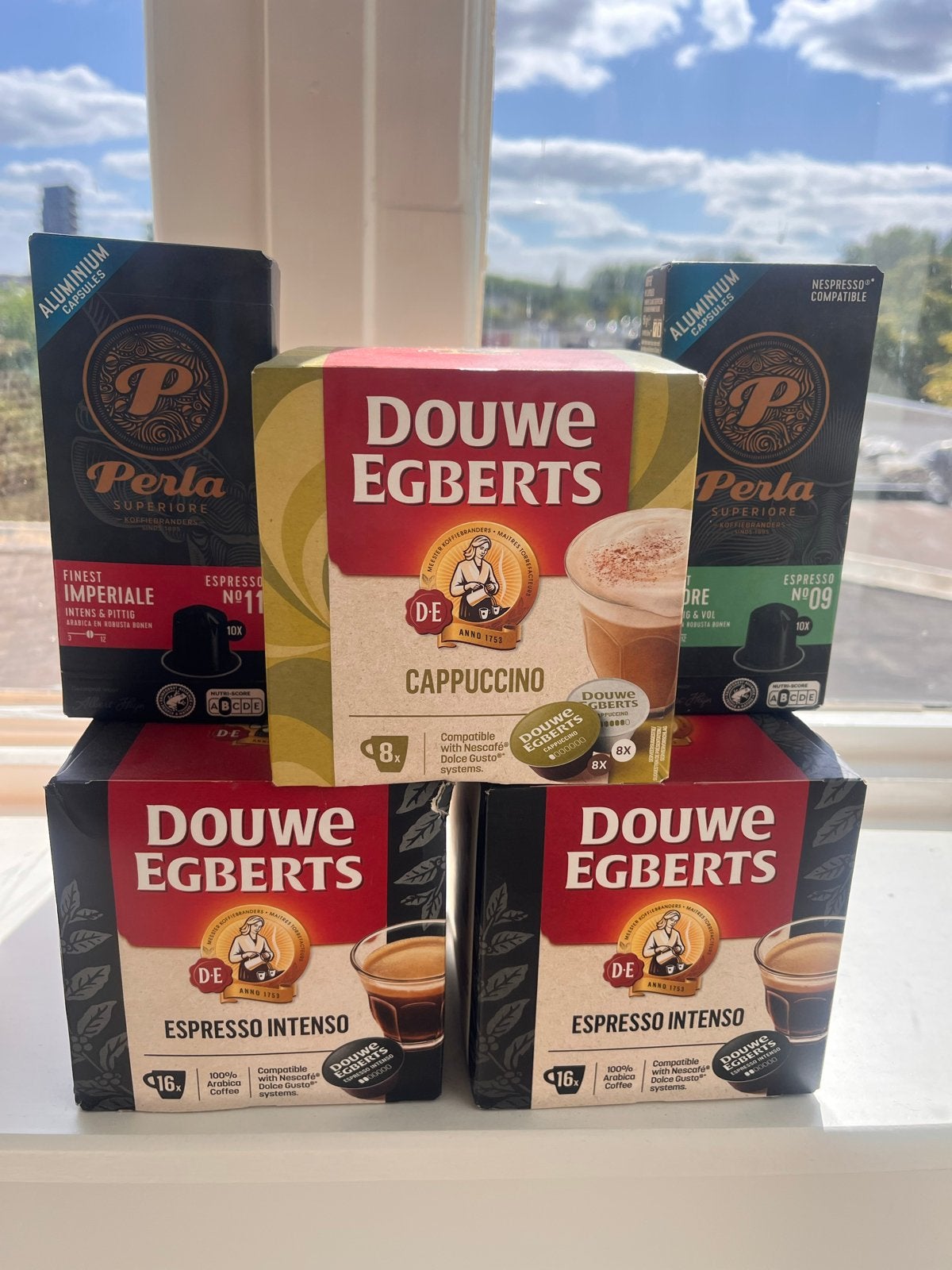 Douwe Egberts & Perla koffiecapsules Nespresso Dolce Gusto), Koffiepads en cups, Espresso apparaat, 10 kopjes of meer, Nieuw