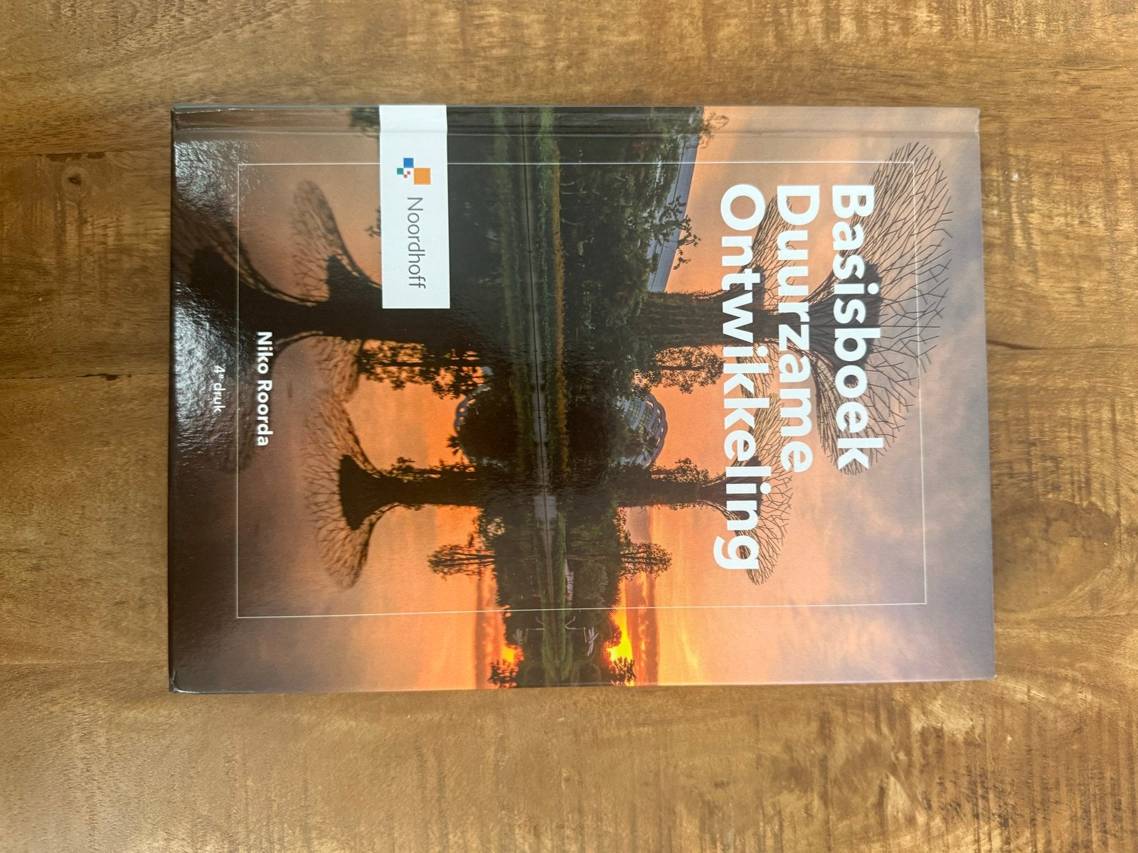 Basisboek Duurzame Ontwikkeling - Niko Roorda (4e druk), Ophalen of Verzenden, Zo goed als nieuw, HBO