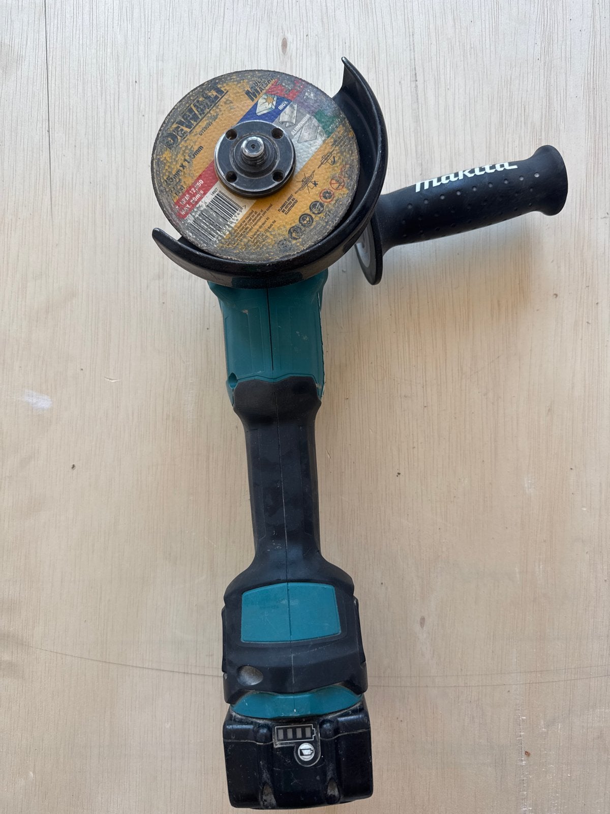 Makita DGA504 Accu Haakse Slijper 18V - Zo goed als nieuw, Ophalen of Verzenden, Zo goed als nieuw, Minder dan 700 watt, Haakse handslijpmachine