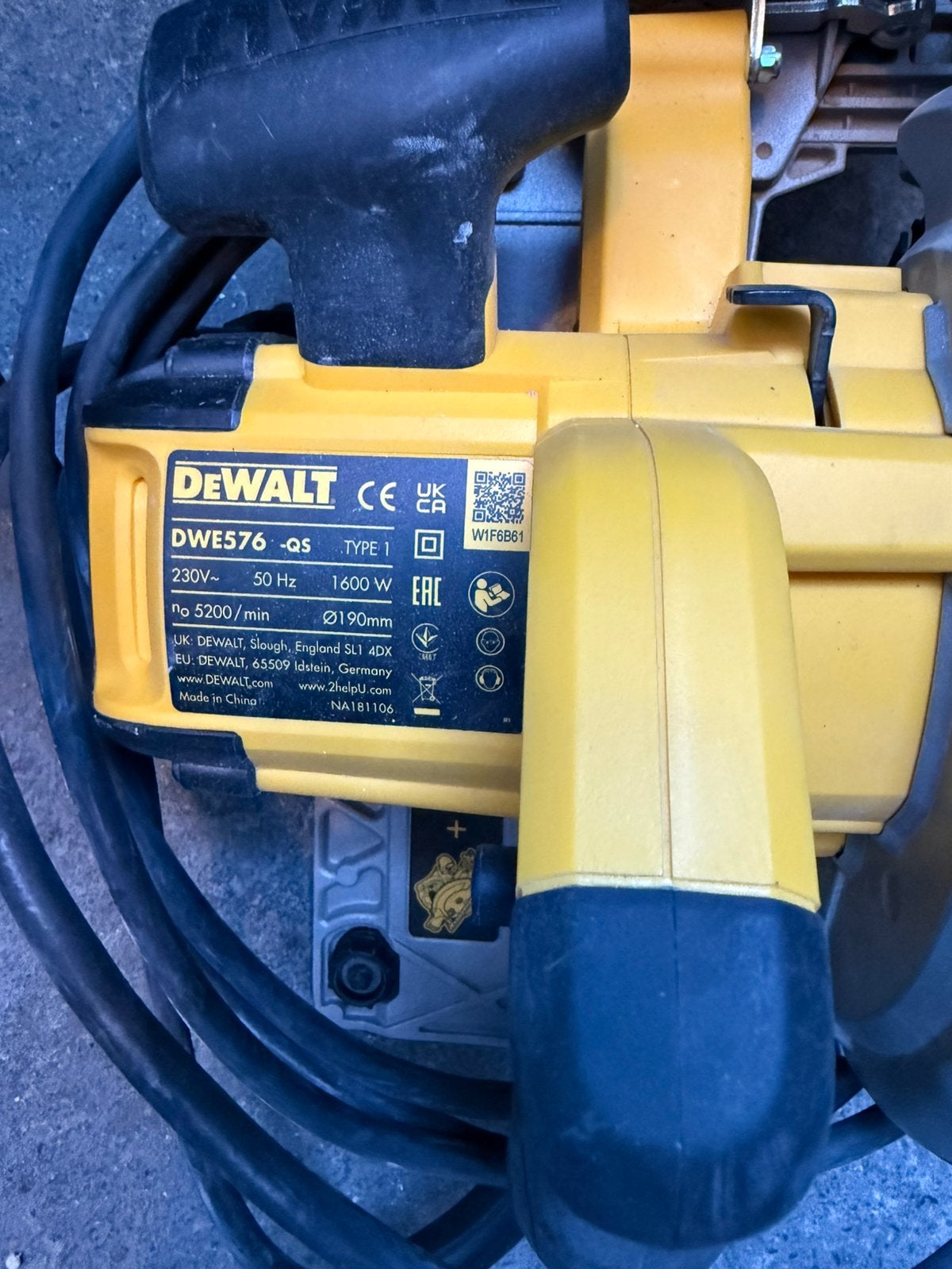 DeWALT DWE576K-QS cirkelzaagmachine 1600W, Doe-het-zelf en Verbouw, Ophalen of Verzenden, Zo goed als nieuw, Elektrisch, Bovenfrees