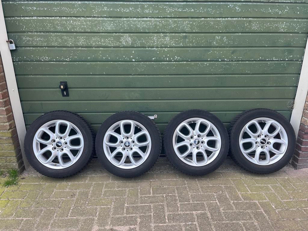 Mini Cooper Winterbanden op Velg 195/55 R16, Auto-onderdelen, Banden en Velgen, Gebruikt, 16 inch, Banden en Velgen, Personenwagen