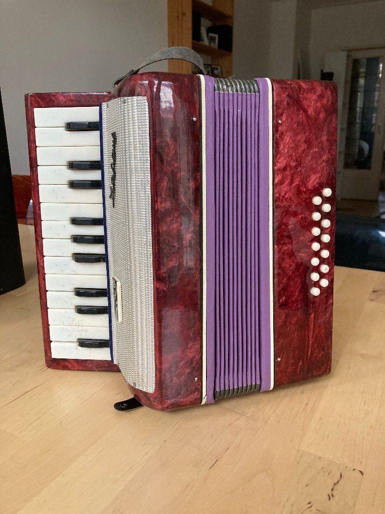 Kinderaccordeon Malysh A-23x14-1 – USSR jaren 70 + koffer, Gebruikt, Overige formaten, Knopaccordeon, Ophalen
