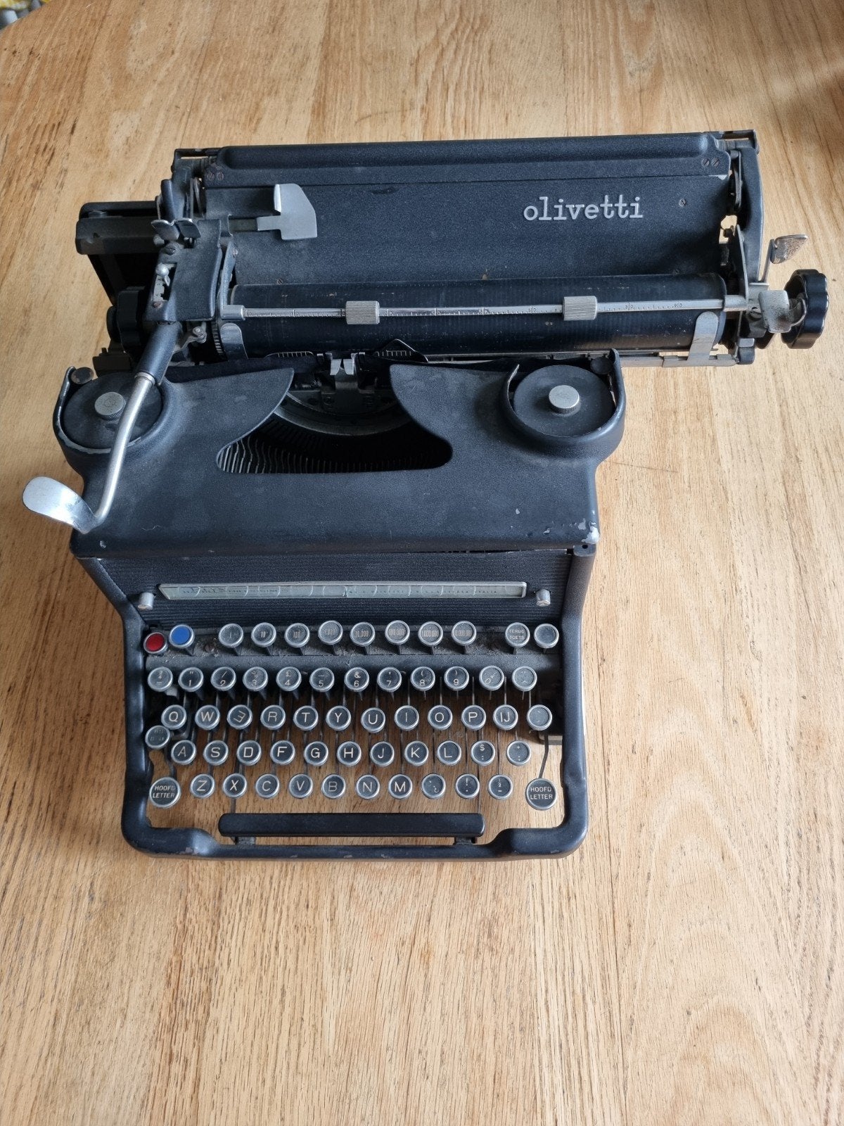 Typemachine olivetti (jaren 30), Ophalen