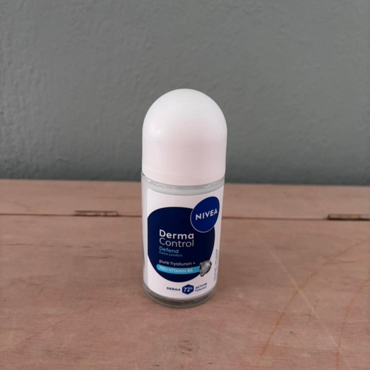 NIEUW: Nivea Derma Control Defend Roller (50ml), Sieraden, Tassen en Uiterlijk, Uiterlijk | Lichaamsverzorging, Ophalen of Verzenden