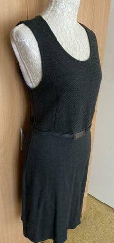 Tramontana jurk maat M [nr1], Kleding | Dames, Jurken, Maat 38/40 (M), Ophalen of Verzenden, Zo goed als nieuw, Grijs