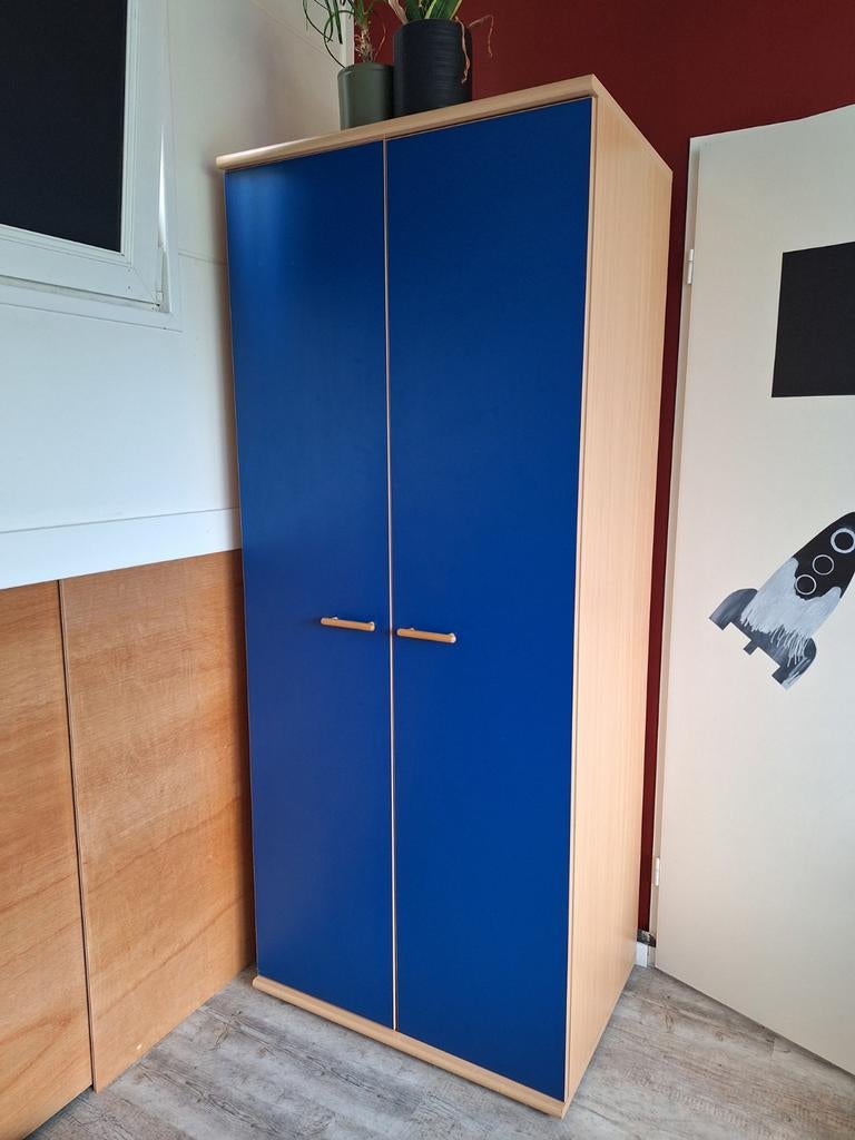 Kledingkast blauw/houtkleur 200x82x56 cm, Huis en Inrichting, Kasten | Kledingkasten, Gebruikt, 200 cm of meer, 50 tot 100 cm