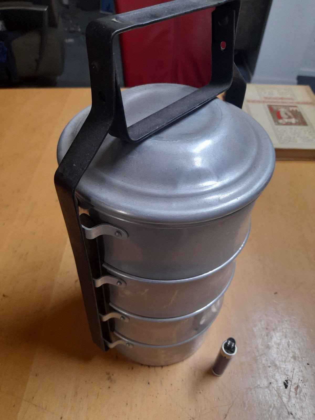 Stakelbare eetketeltjes, Verzamelen, Scouting, Ophalen of Verzenden, Zo goed als nieuw, Embleem, Speld of Insigne