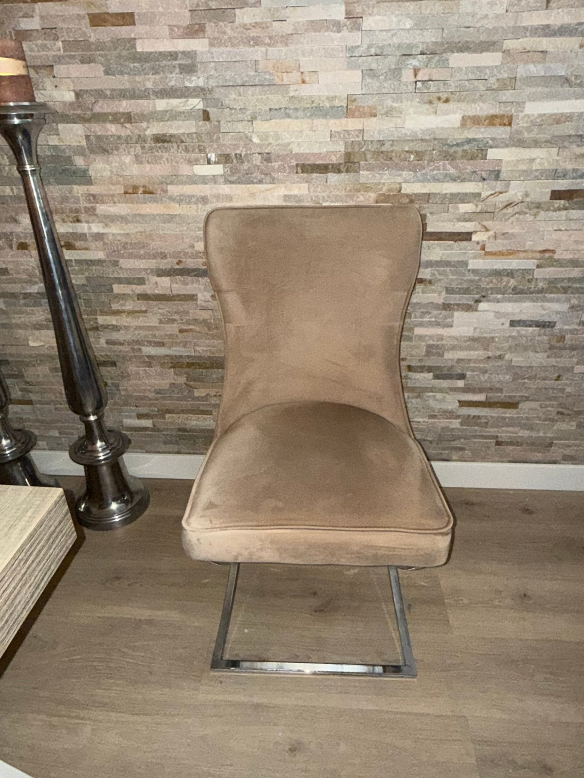Stoel (EETTAFEL), Ophalen, Zo goed als nieuw, Overige kleuren