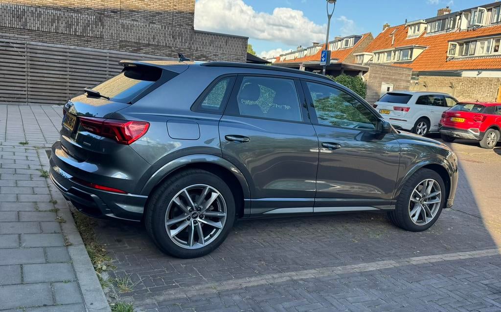 Audi Q3, 40 TFSI Quattro S-Line | Panoramadak | Matrix LED, Auto's, Automaat, Leder en Stof, Vierwielaandrijving, Particulier
