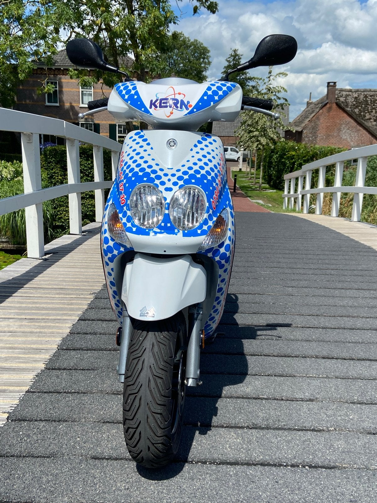 Yamaha Neos 4-takt scooter - Perfect onderhouden, nieuwe ban, Fietsen en Brommers, Ophalen, Gebruikt, Benzine, Neo's