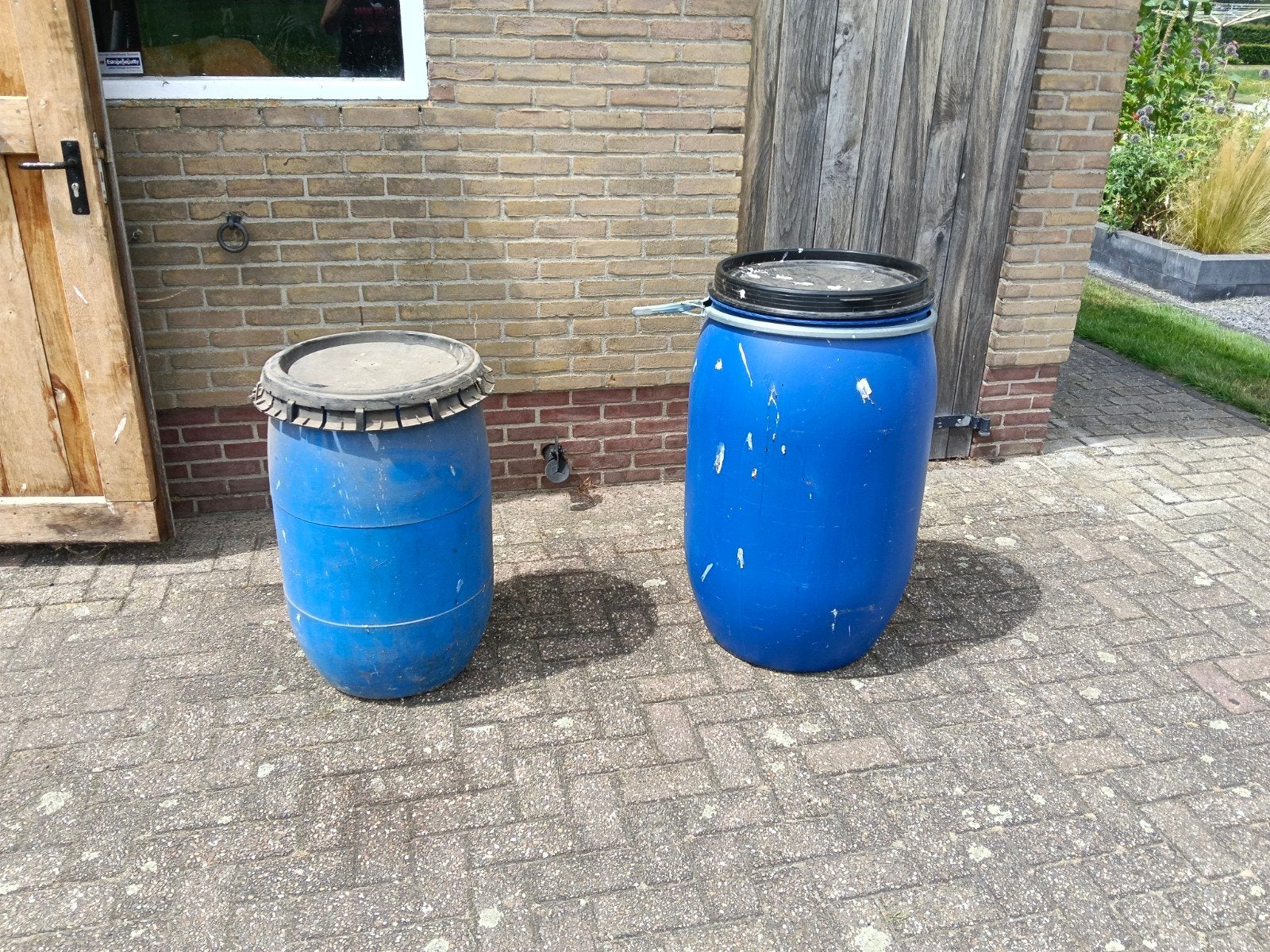 Voerton 2 stuks, Dieren en Toebehoren, Dierenvoeding, Ophalen