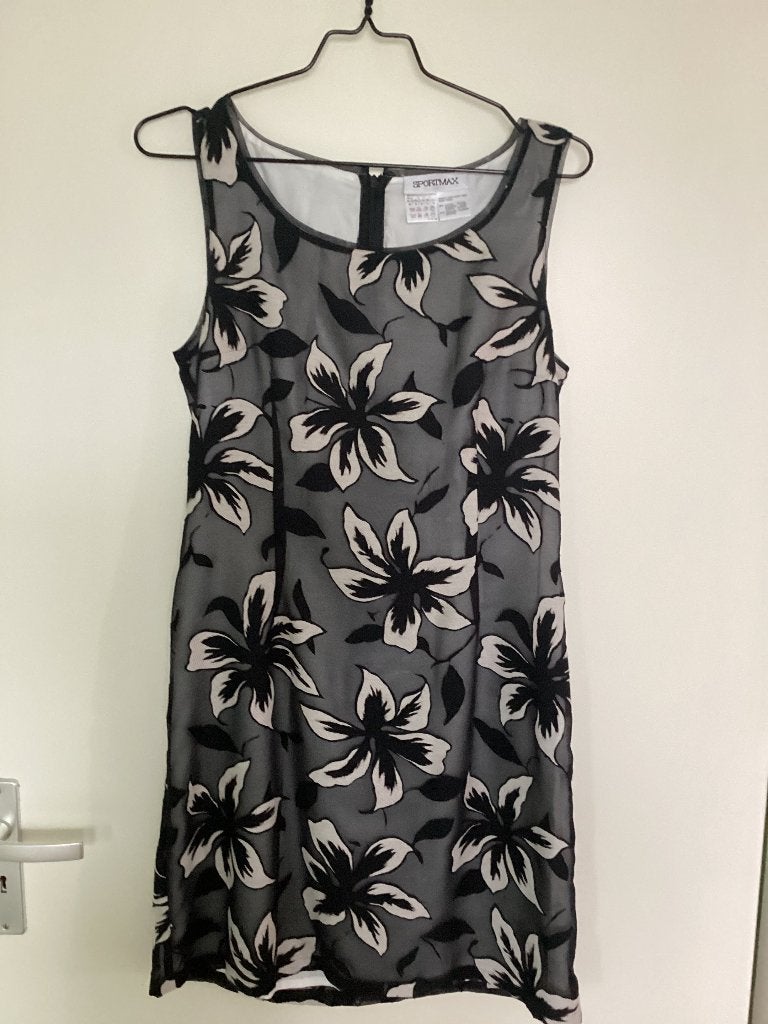 Max Mara SPORTMAX jurkje maat 38-40, Maat 38/40 (M), Zwart, Ophalen of Verzenden, Zo goed als nieuw