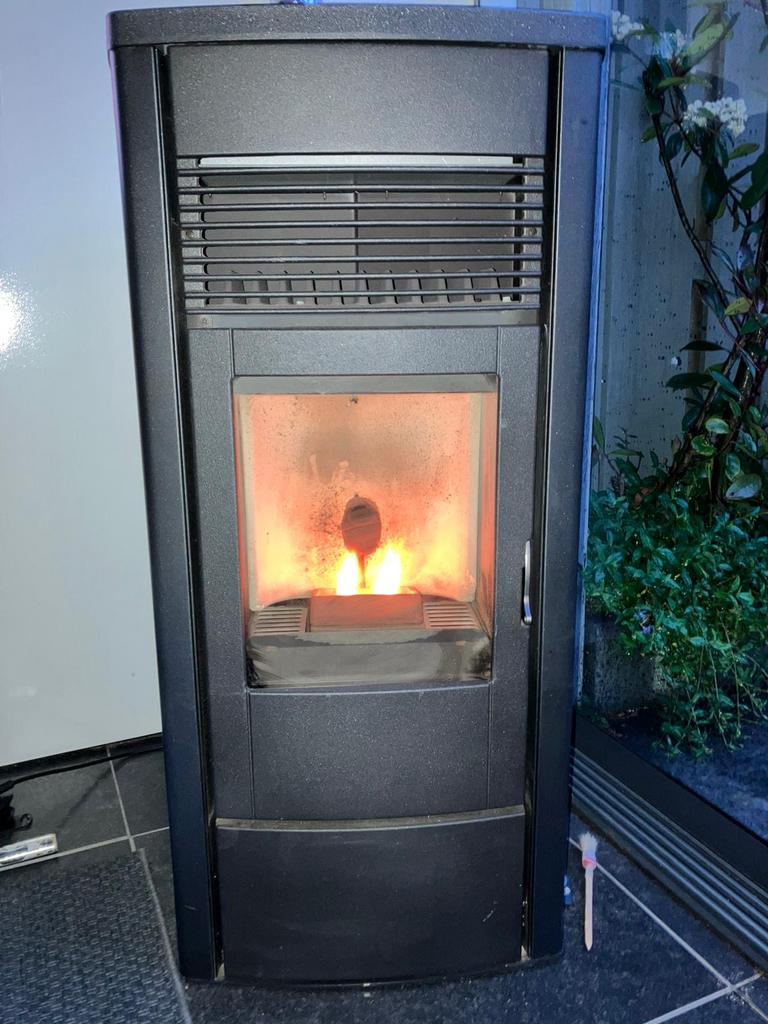 MCZ pelletkachel 8 KW, Ophalen, Gebruikt, Overige brandstoffen, Pelletkachel