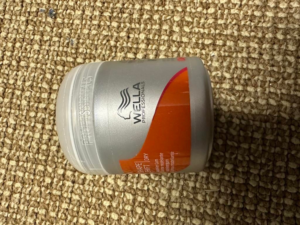 Wella shape shift, Sieraden, Tassen en Uiterlijk, Ophalen of Verzenden, Nieuw, Gel, Wax, Haarlak of Mousse