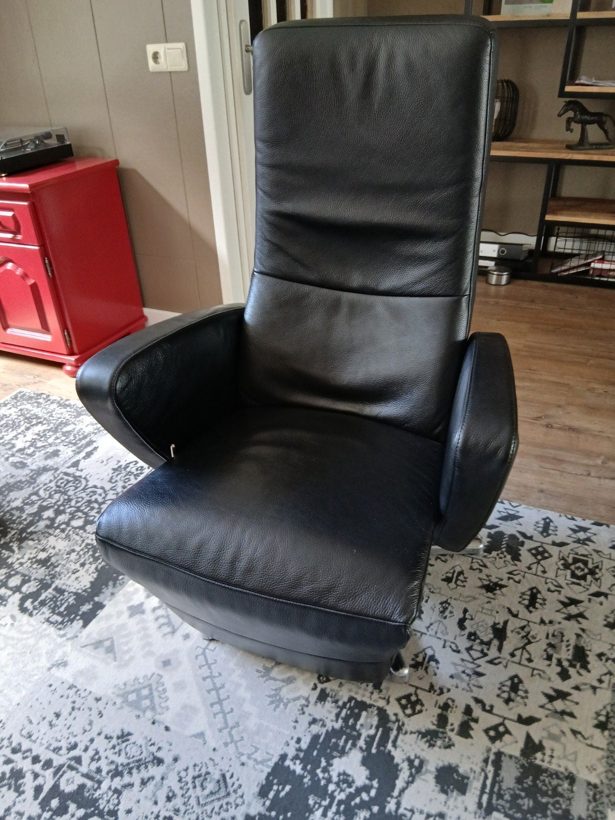 Leren draaifauteuil, Ophalen, Zo goed als nieuw, 75 tot 100 cm, Leer
