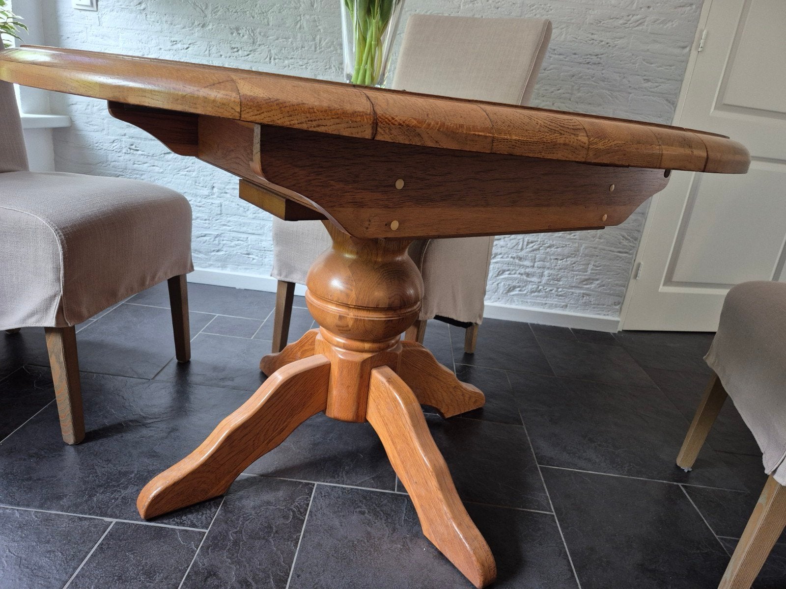 Eetkamer tafel massief eiken €30., Ophalen