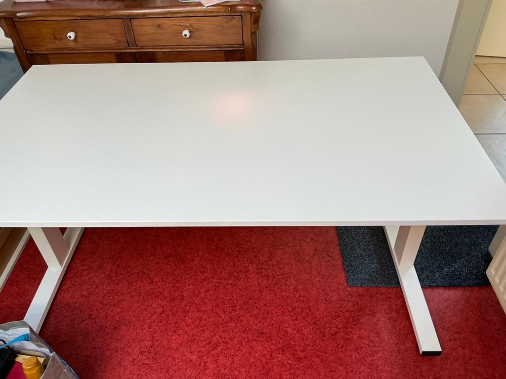Bureau, kantoorkwaliteit, wit, Huis en Inrichting, Bureaus, In hoogte verstelbaar, Ophalen of Verzenden, Zo goed als nieuw, 80 cm