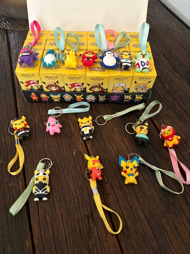 Pokemon Sleutelhangers ,Nieuw in Doos 24 stuks, Hobby en Vrije tijd, Verzamelkaartspellen | Pokémon, Ophalen of Verzenden, Nieuw
