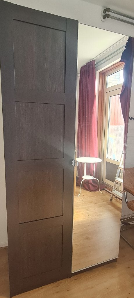 kledingskast, Ophalen, Met deur(en), Gebruikt, 100 tot 150 cm