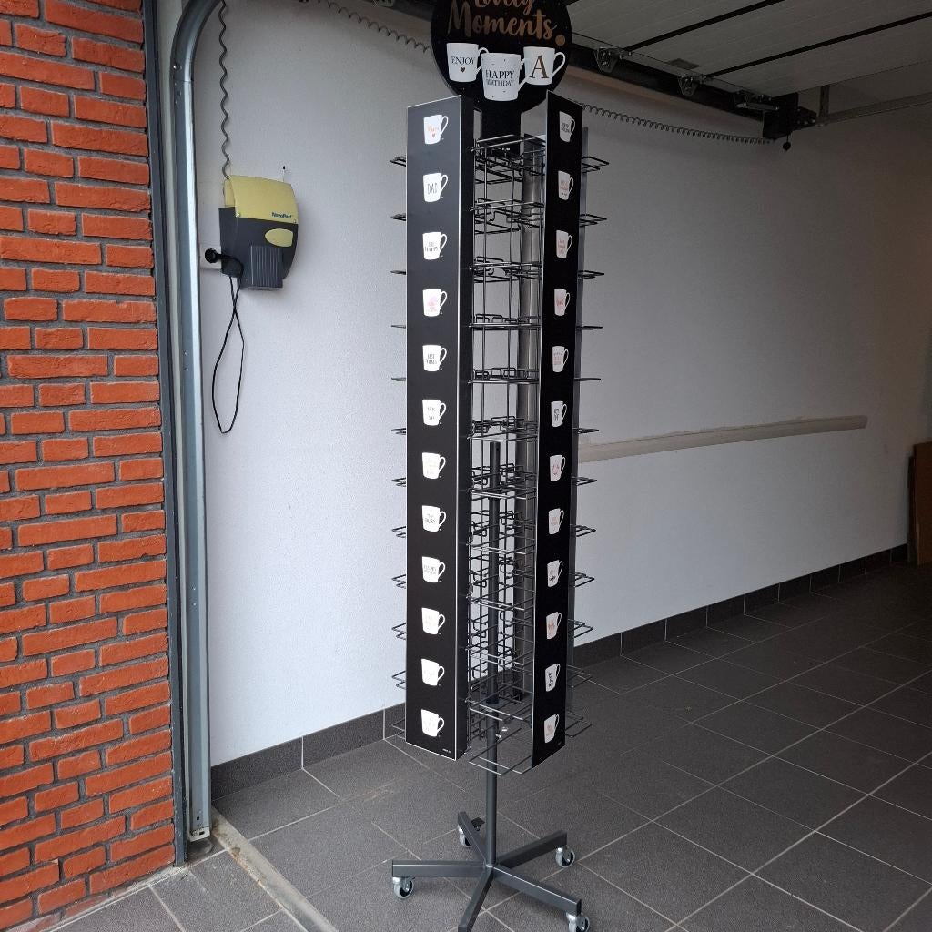 Verkoop display carrousel / rek voor mokken kaarsen, Ophalen, Zo goed als nieuw