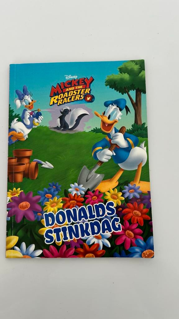 Donalds Stinkdag - Disney Mickey en de Roadster Racers, Boeken, Ophalen of Verzenden, Zo goed als nieuw, 2 tot 3 jaar