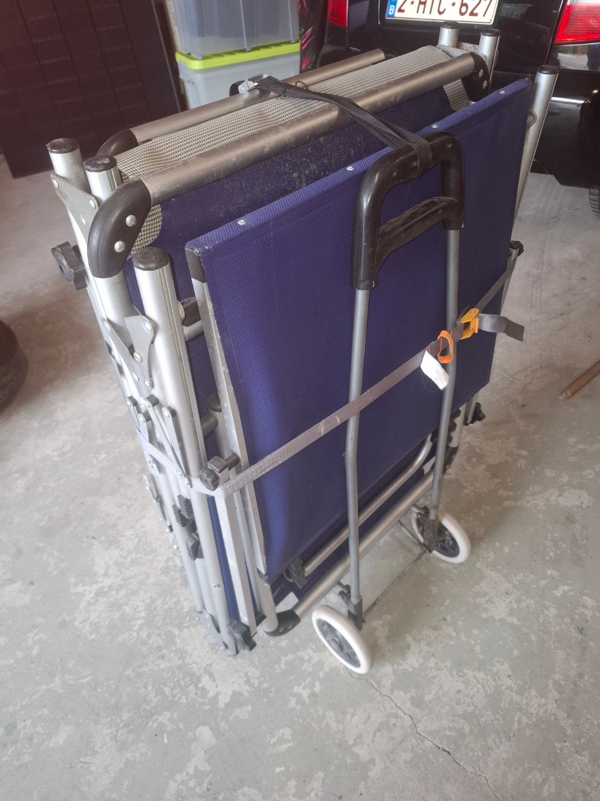 2 strandbedjes op kar - Inklapbaar en Verrijdbaar, Ophalen of Verzenden, Gebruikt, Aluminium, Inklapbaar