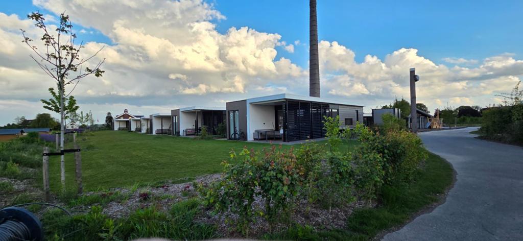 Duurzame vakantiewoningen prachtig gelegen aan de Neder-Rijn, 2 slaapkamers, Utrecht, Verkoop zonder makelaar, Chalet