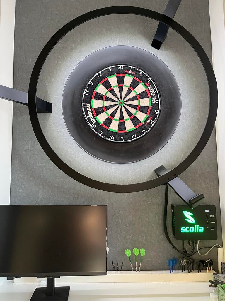 Scolia Pro Darts Systeem met Winmau Blade 6 Dartbord, Ophalen, Zo goed als nieuw, Dartbord met pijlen, Elektronisch