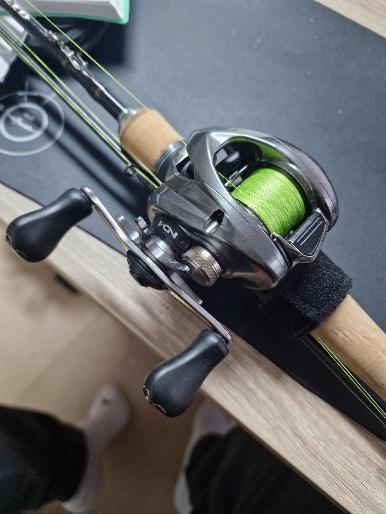 Baitcasting reel Shimano Aldebaran voor Ultra Light visser, Watersport en Boten, Ophalen, Zo goed als nieuw, Molen