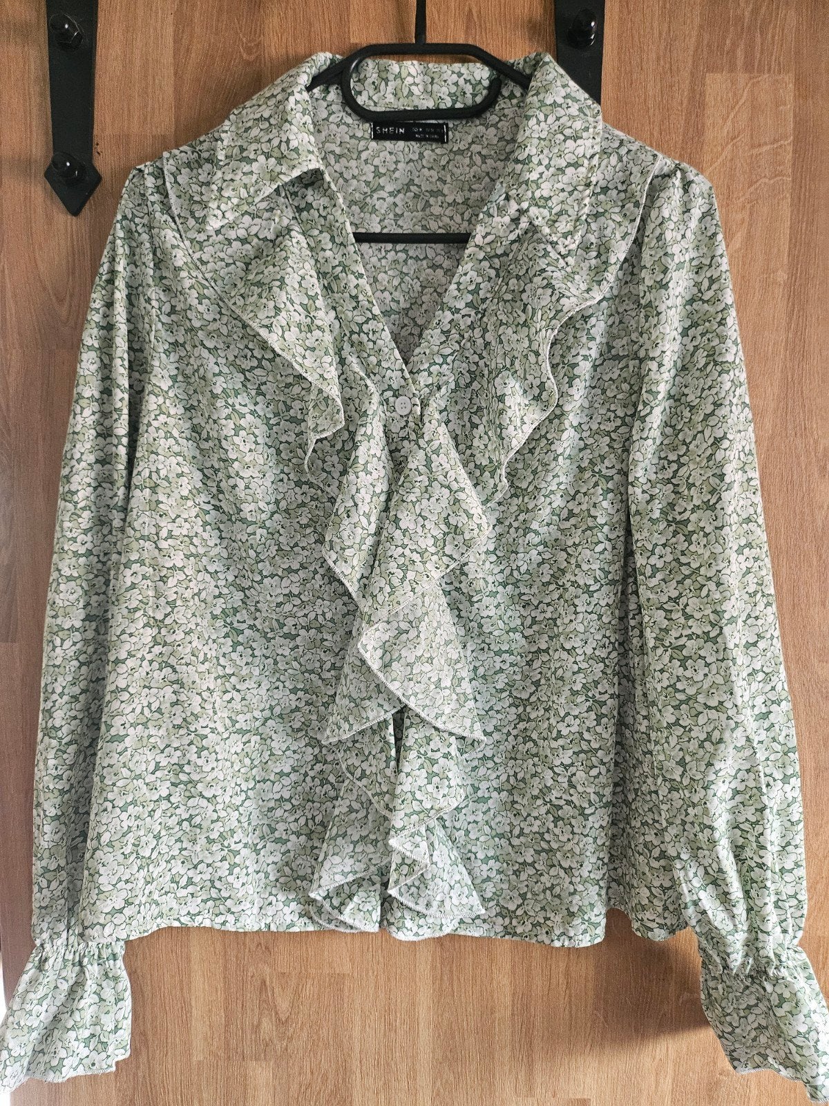 Shein bloemenblouse met ruches - Maat M, Maat 38/40 (M), Ophalen of Verzenden, Zo goed als nieuw, SHEIN