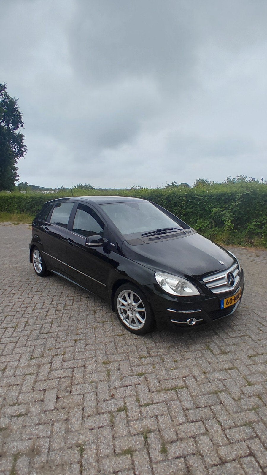 Mercedes B 160 Recente APK, Auto's, Voorwielaandrijving, 1498 cc, Zwart, 4 cilinders
