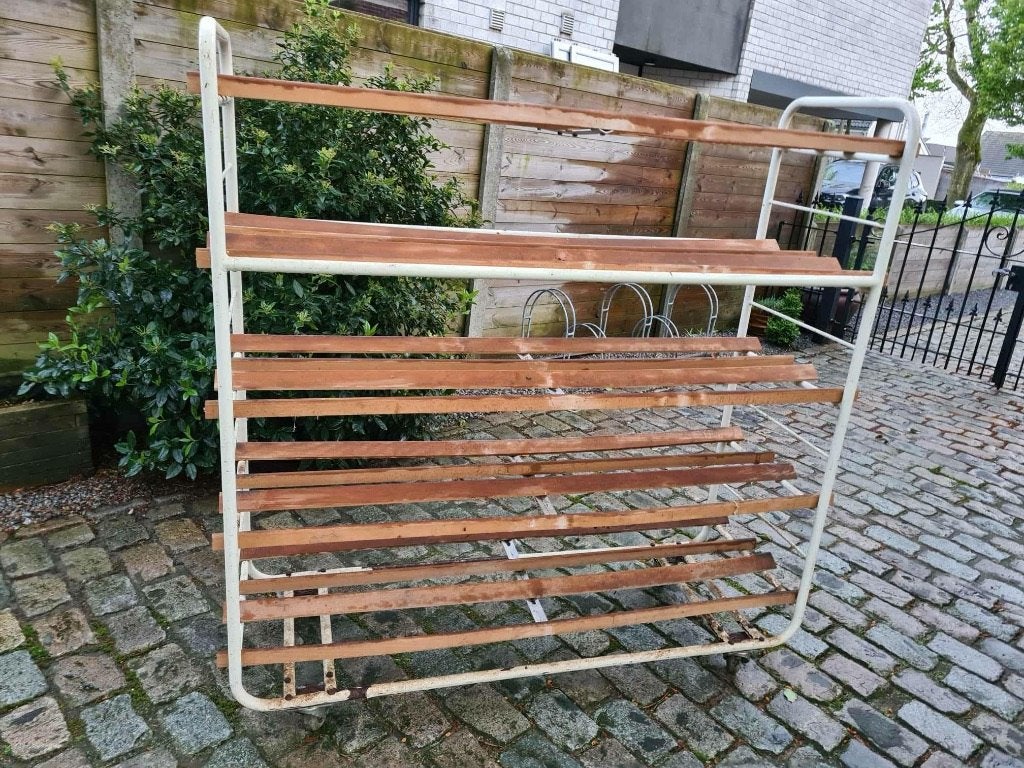 Stoere industriële broodkar op wieltjes, Ophalen