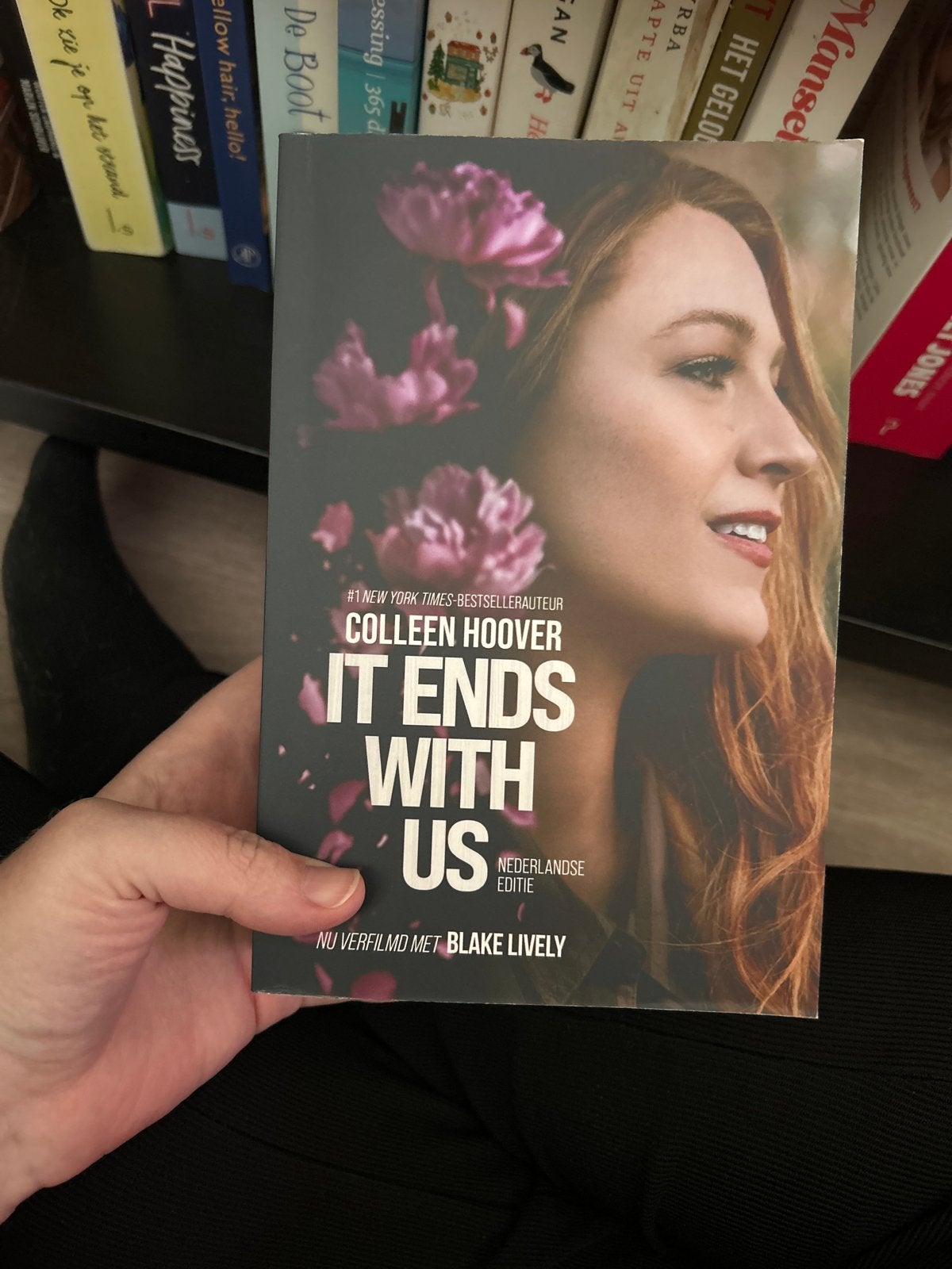 It Ends With Us - Colleen Hoover (Nederlandse editie), Boeken, Ophalen of Verzenden, Zo goed als nieuw, Nederland
