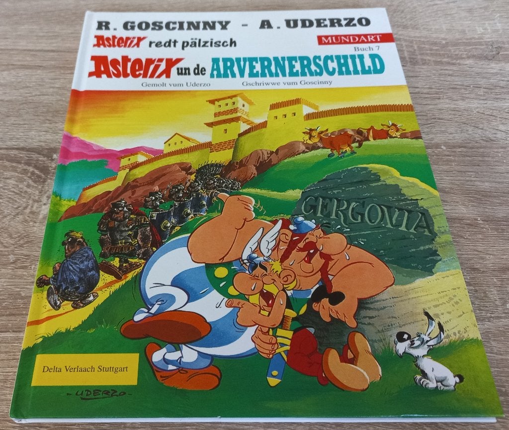 Asterix un de Arvernerschild (het ijzeren schild, pälzisch), Boeken, Stripboeken, Eén stripboek, Ophalen of Verzenden, Gelezen