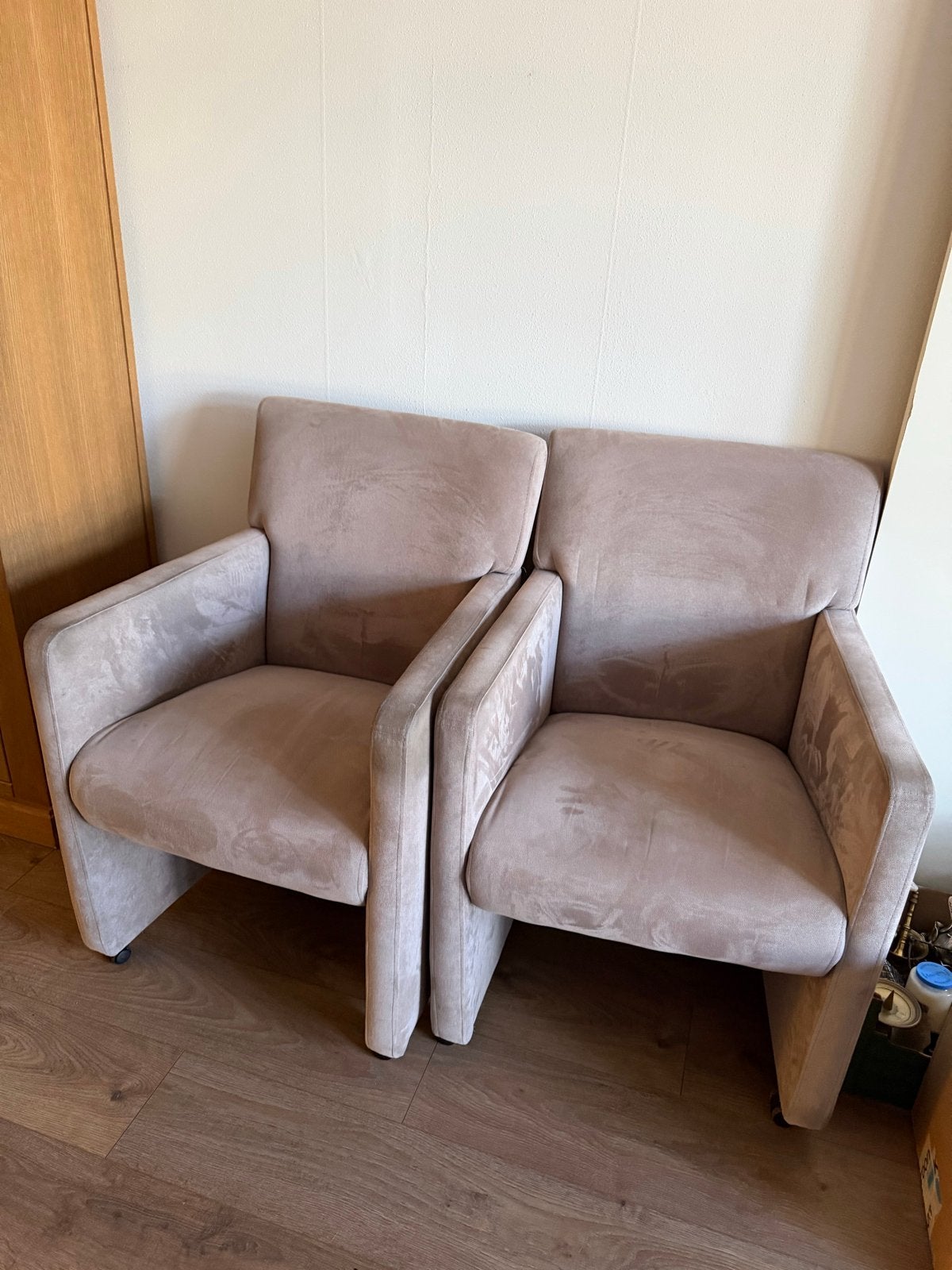 2 stoffen stoelen met wieltjes, Ophalen, Gebruikt, Twee, Overige kleuren
