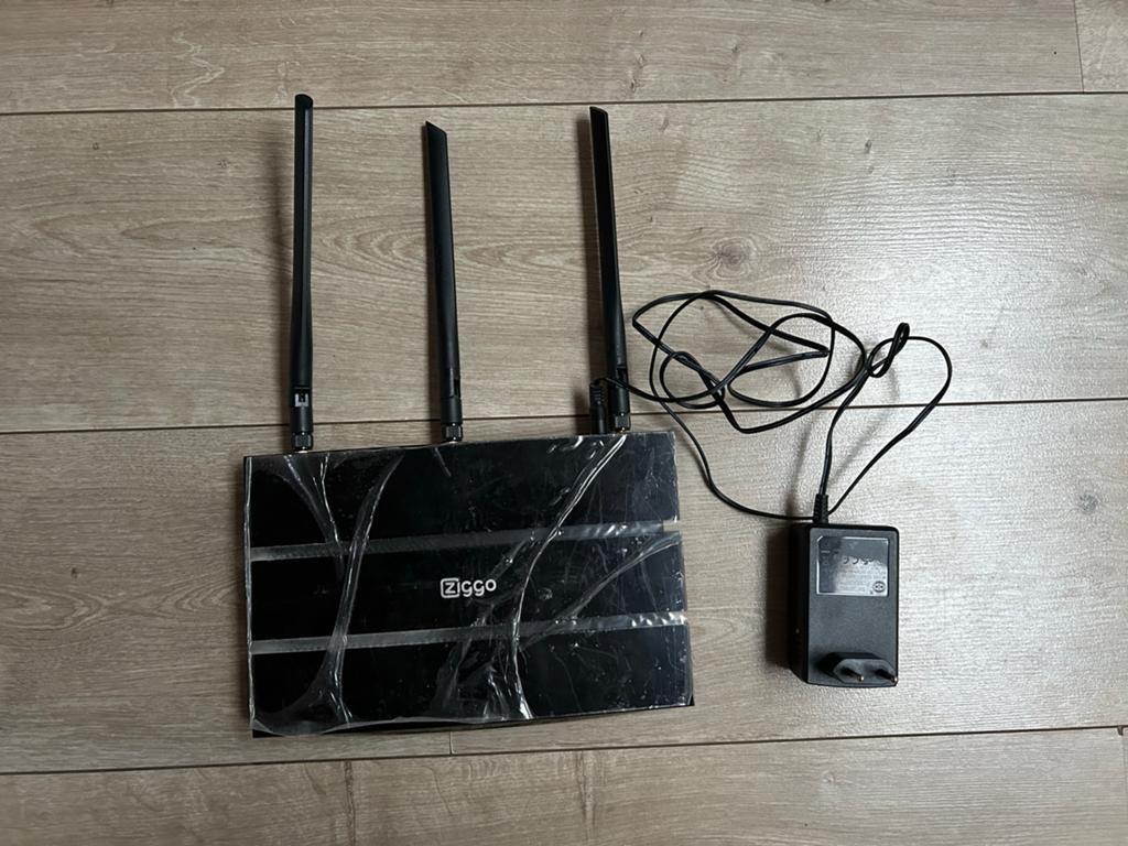 Ziggo Extra wifi-punt Ziggo-C7 TP-Link Router, Ophalen of Verzenden, Gebruikt, Router