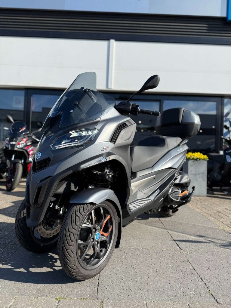 Piaggio MP3 530 E5+ EXCLUSIVE Sport, Niet ingevuld, Traction Control, Occasion, Bedrijf